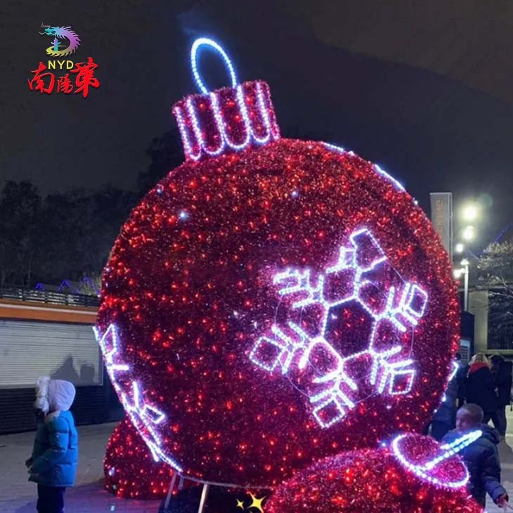 Color Changing Large Led Christmas Baubles